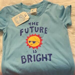 Belk Blue and Yellow Short Sleeve Tee with Sun Graphic